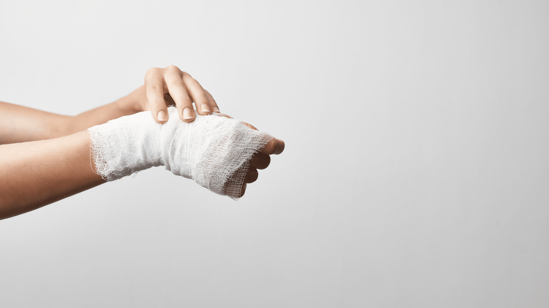 Grasping a new reality: Helping a hospitality worker with a hand injury -  The safety, wellbeing & rehab experts